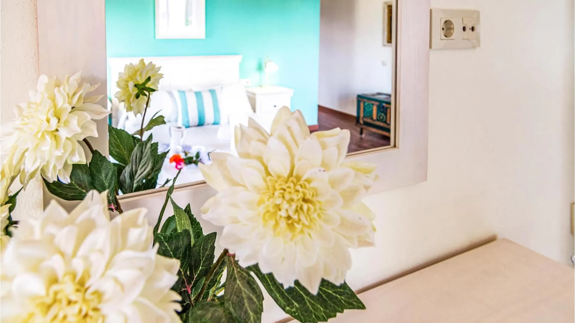 Nice Home In El Gastor With House Sea View