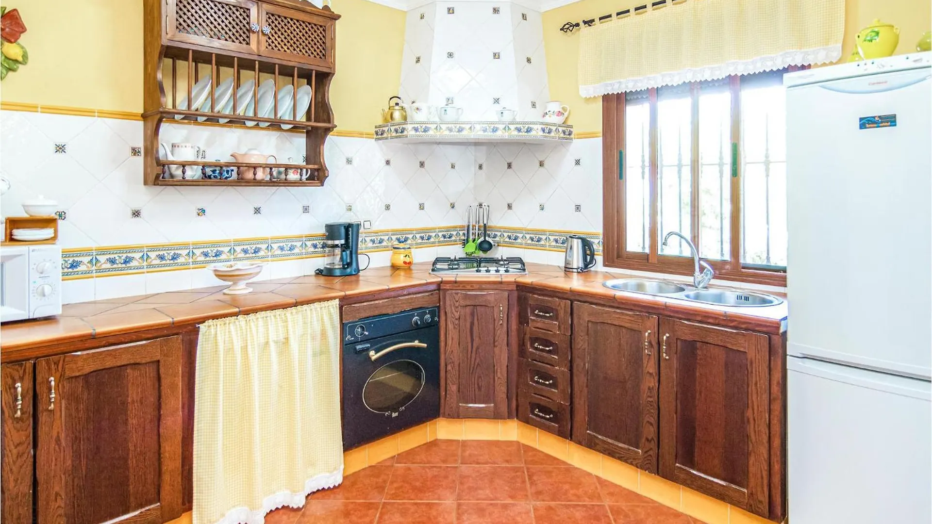 Nice Home In El Gastor With House Sea View